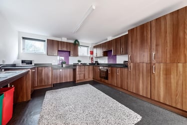 1 bed flat, 2 - 4 Plymbridge Lane  (FA), Crownhill, Plymouth, PL68DE - Image 1